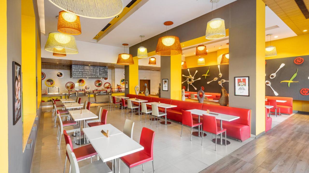 מלון Ibis Gurgaon Golf Course Road - An Accor Brand מראה חיצוני תמונה