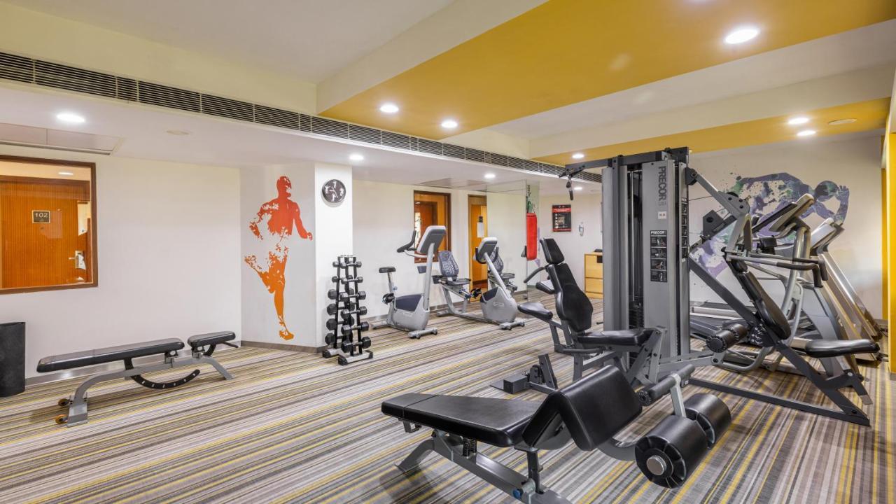 מלון Ibis Gurgaon Golf Course Road - An Accor Brand מראה חיצוני תמונה