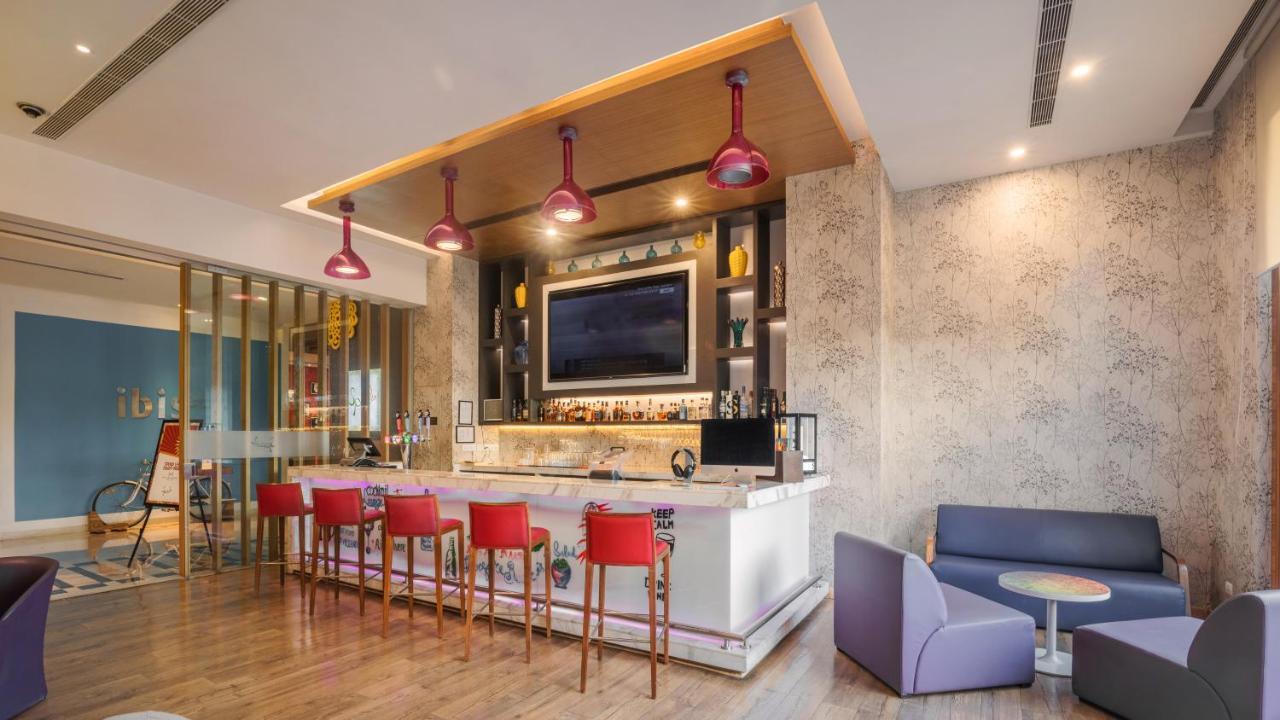 מלון Ibis Gurgaon Golf Course Road - An Accor Brand מראה חיצוני תמונה