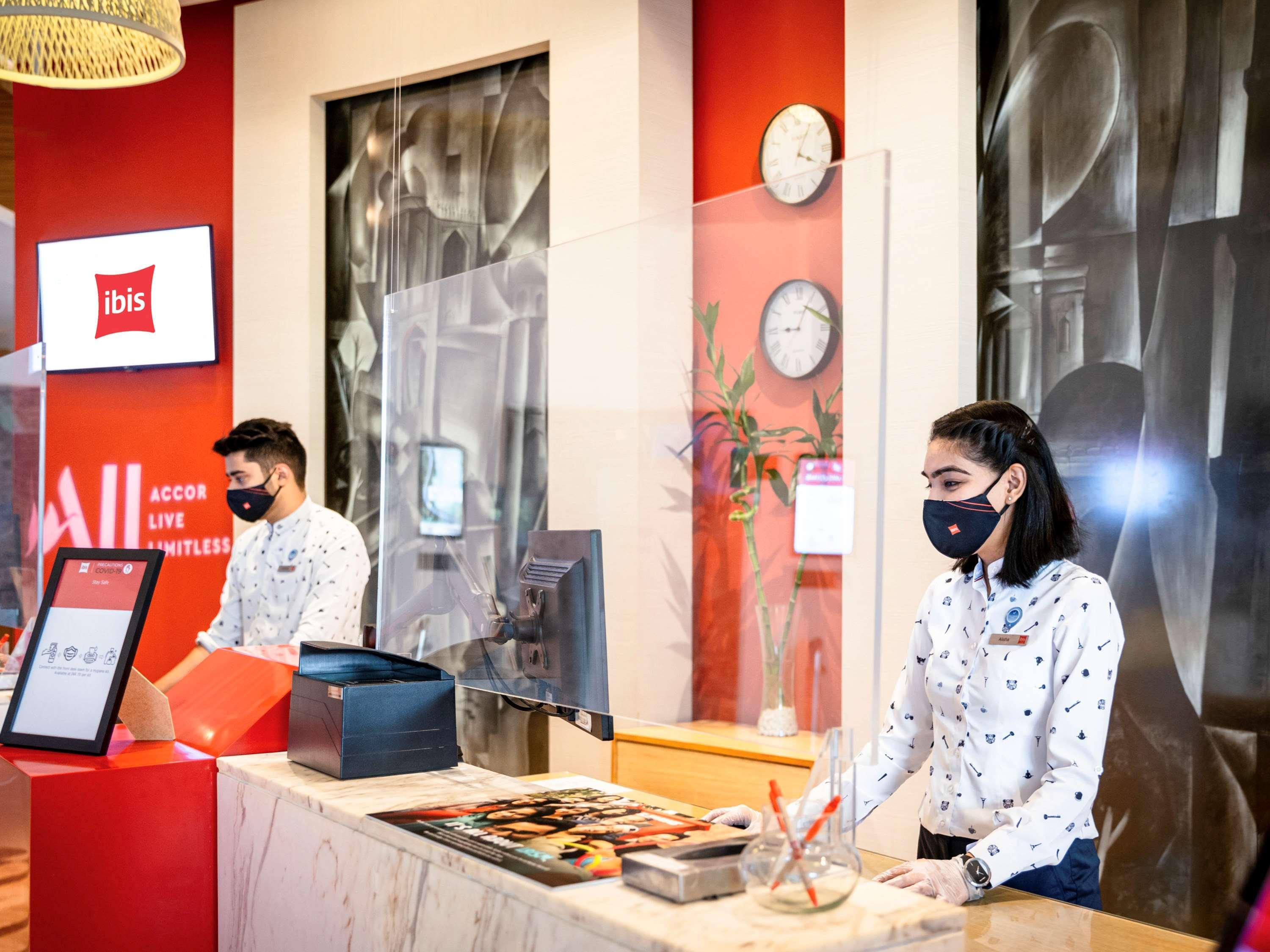 מלון Ibis Gurgaon Golf Course Road - An Accor Brand מראה חיצוני תמונה